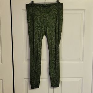 Dark green snake print leggings yoga pants large All In Motion